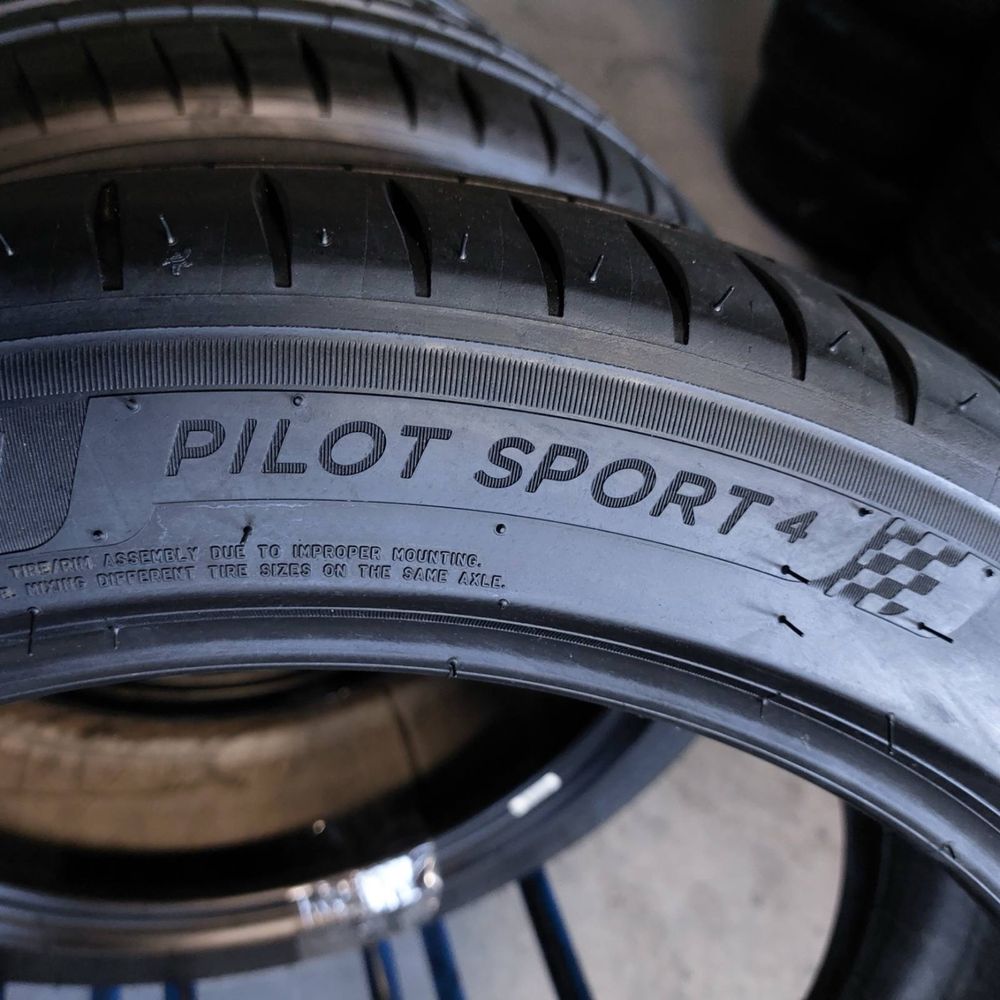 235/45/19 R19 Michelin Pilot Sport 4S 4шт новые