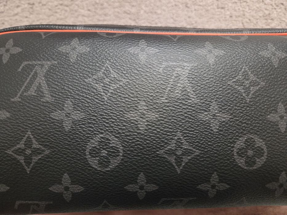 Bolsa necessaire Louis Vuitton