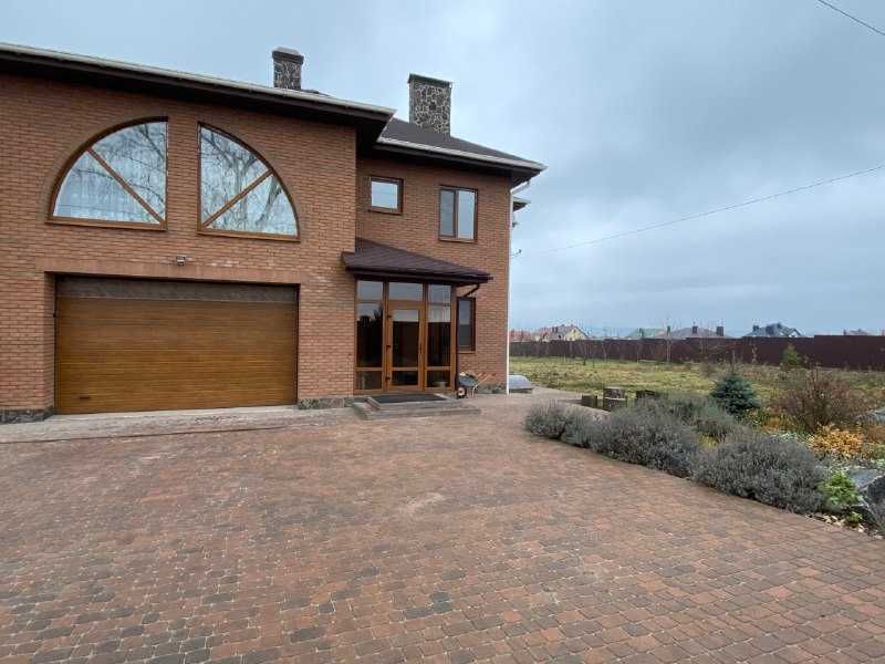 Продаж будинку у Грузевиці.