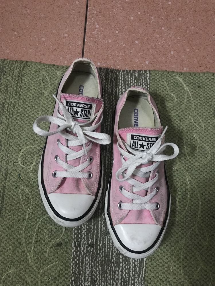 Converse 33,5 cor de rosa