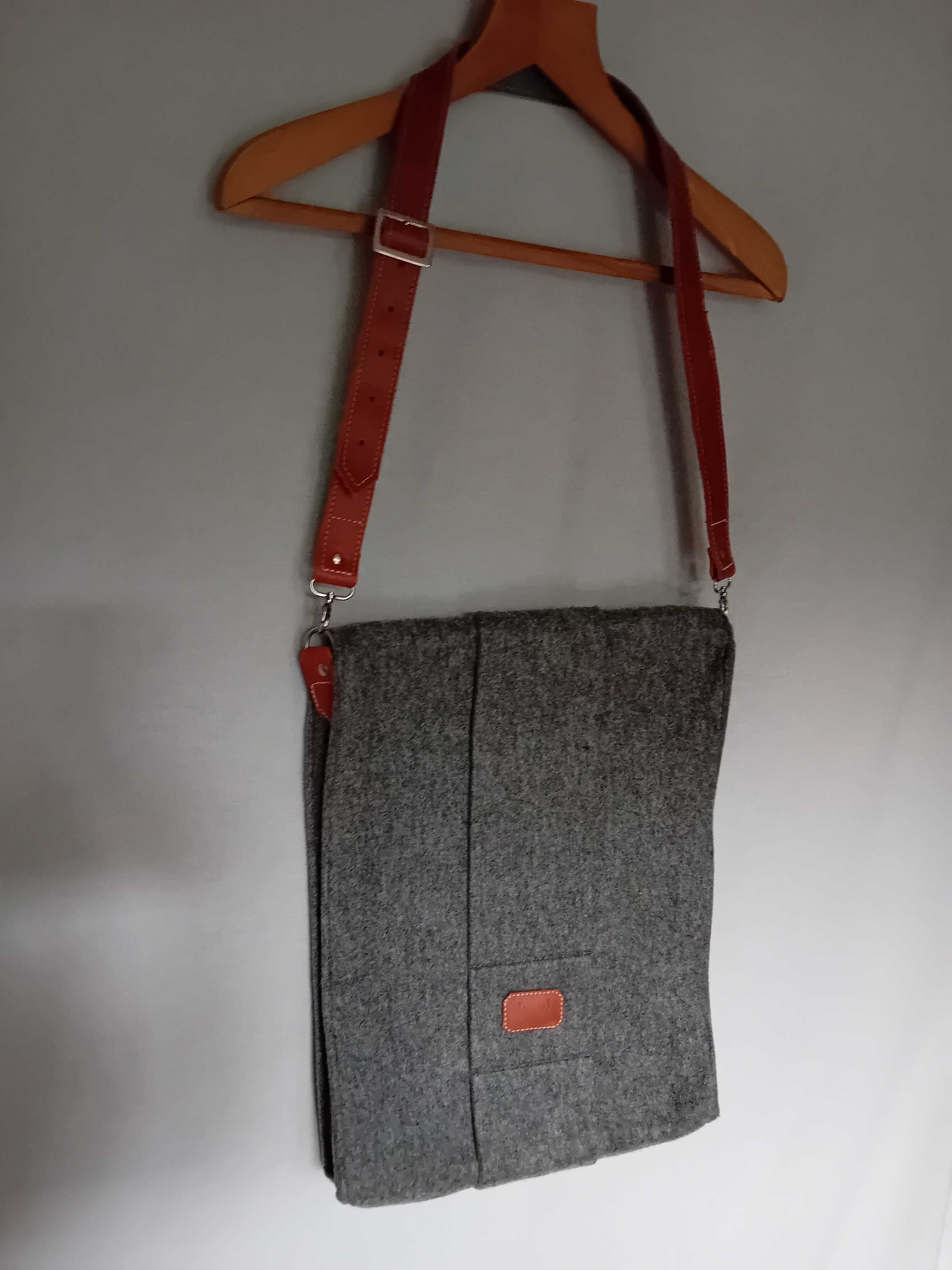 torba filcowa Mooose Design – ręcznie szyta, format A3