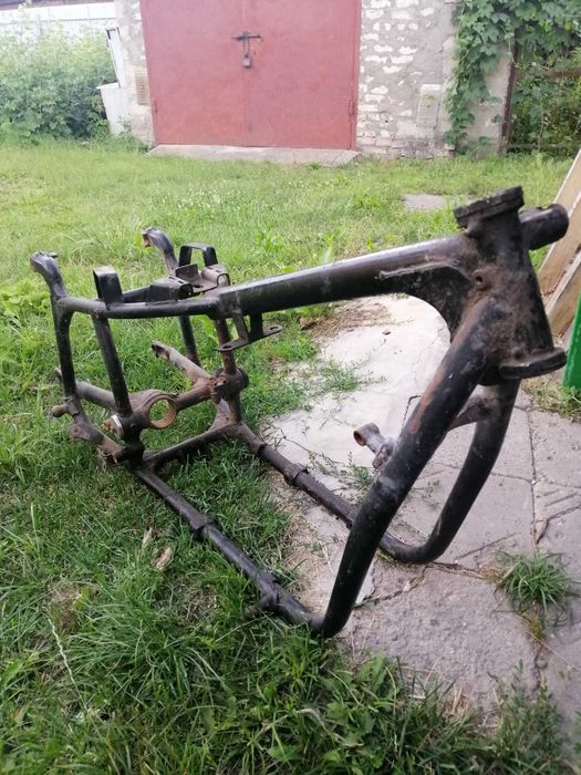 Рама з маятником мотоцикла Дніпро МТ 10-36