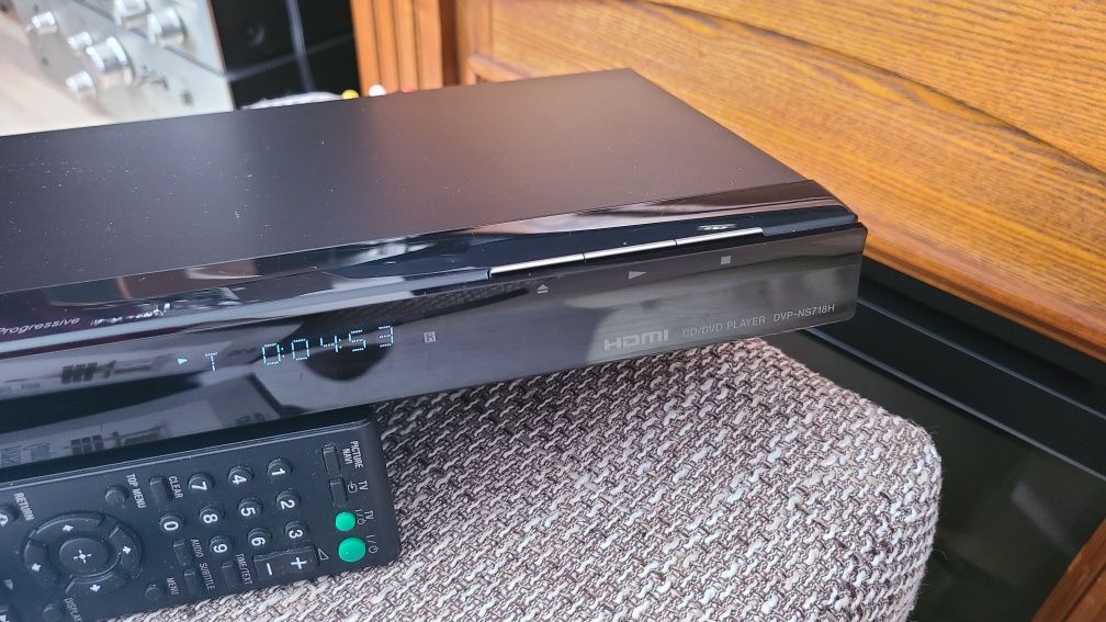 Dvd-player Sony DVP-NS718H отлично показывает и звучит