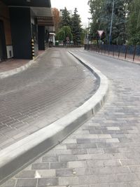 Укладання тротуарної плитки ФЕМ Укладка тротуарной плитки брусчатки