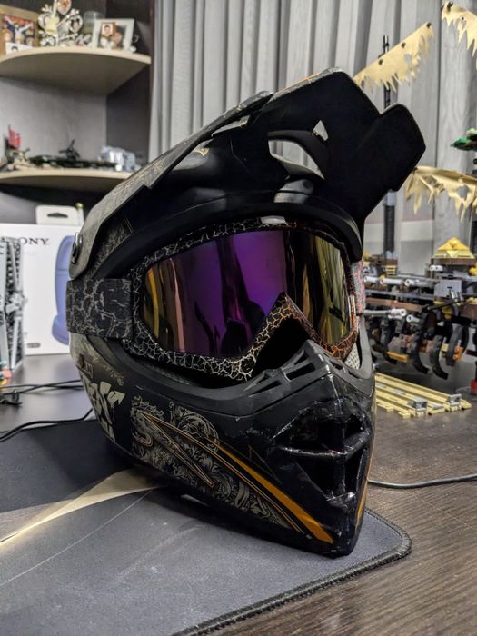 Шолом Virtue Sebastian Tatan Mejia