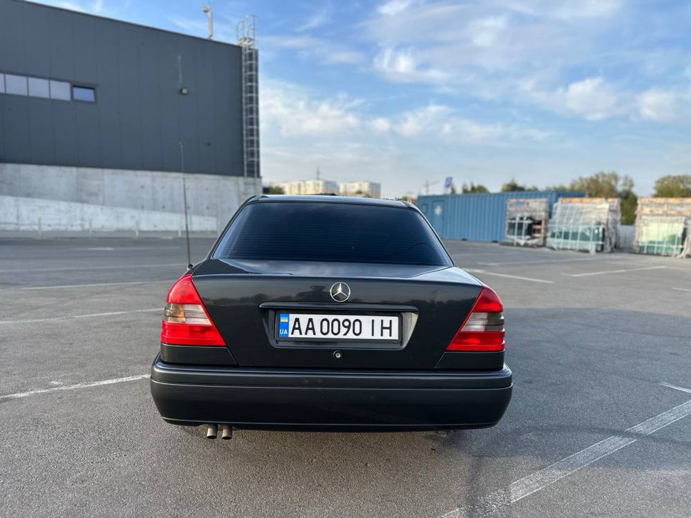 Mercedes-Benz C 220 комлектація sport