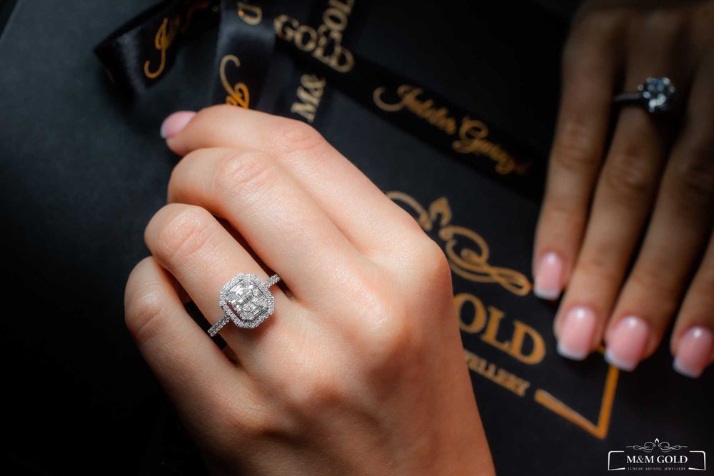 Obrączka z diamentami z kolekcji MYSTERY