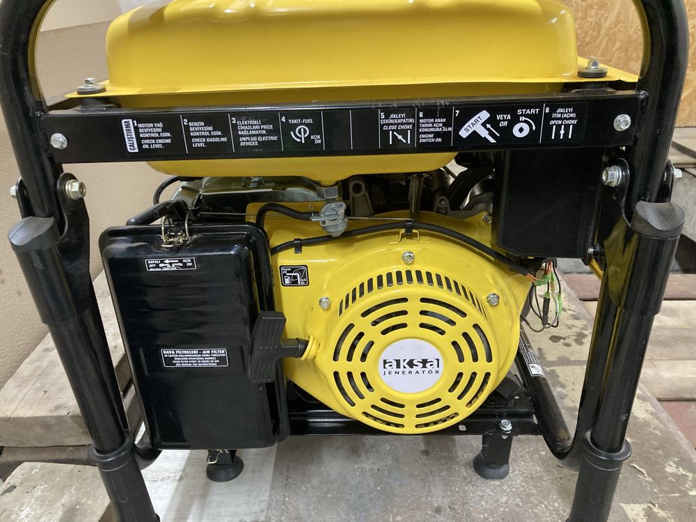 Портативний генератор Aksa AAP8000E на обкатке