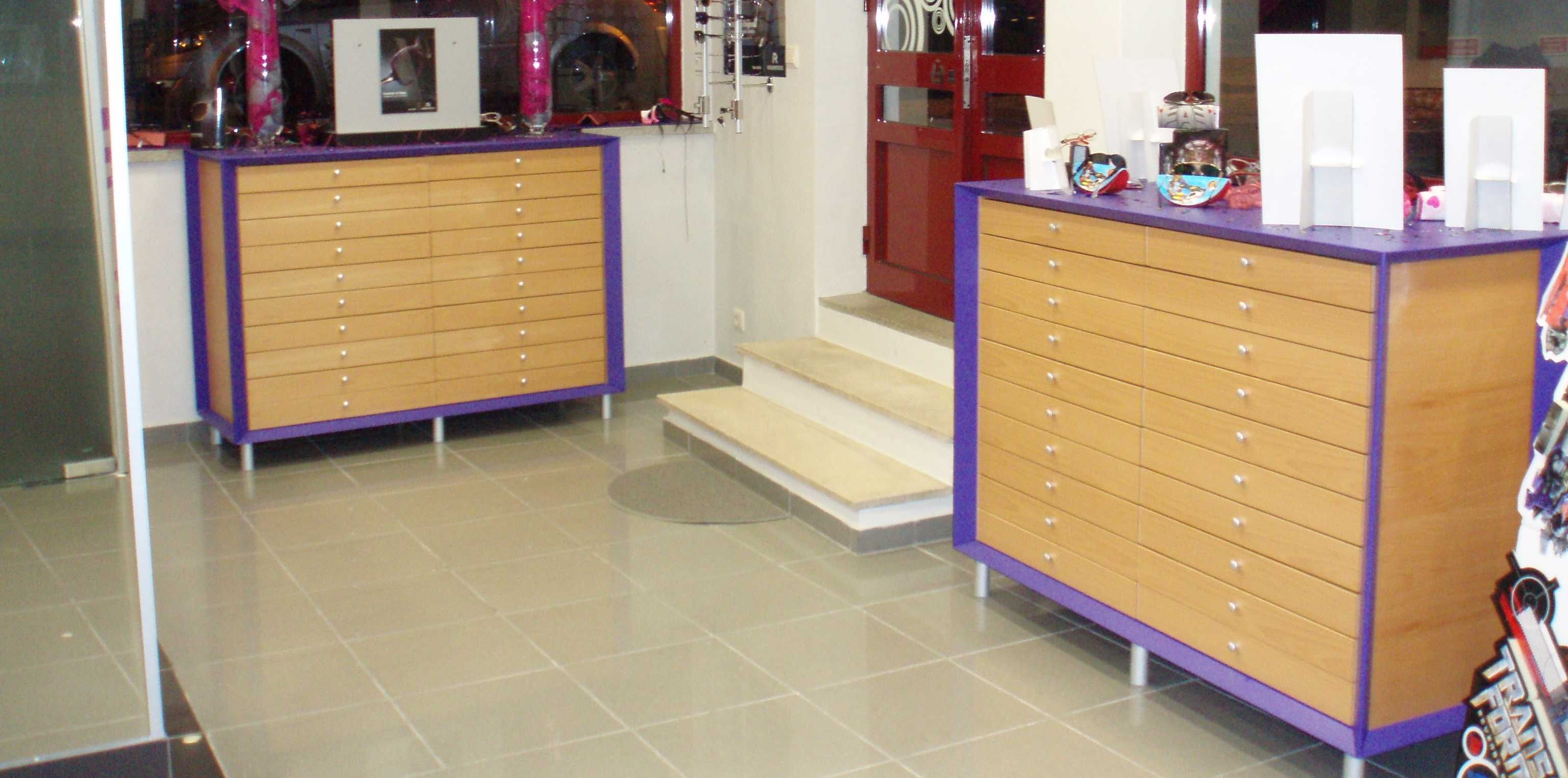 Moveis com 20 gavetas