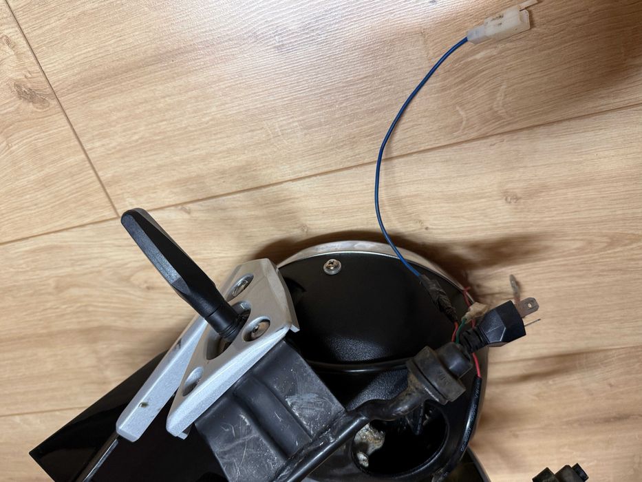 Reflektor lampa do Hyosung GT 125 + owiewka + kierunkowskazy LED