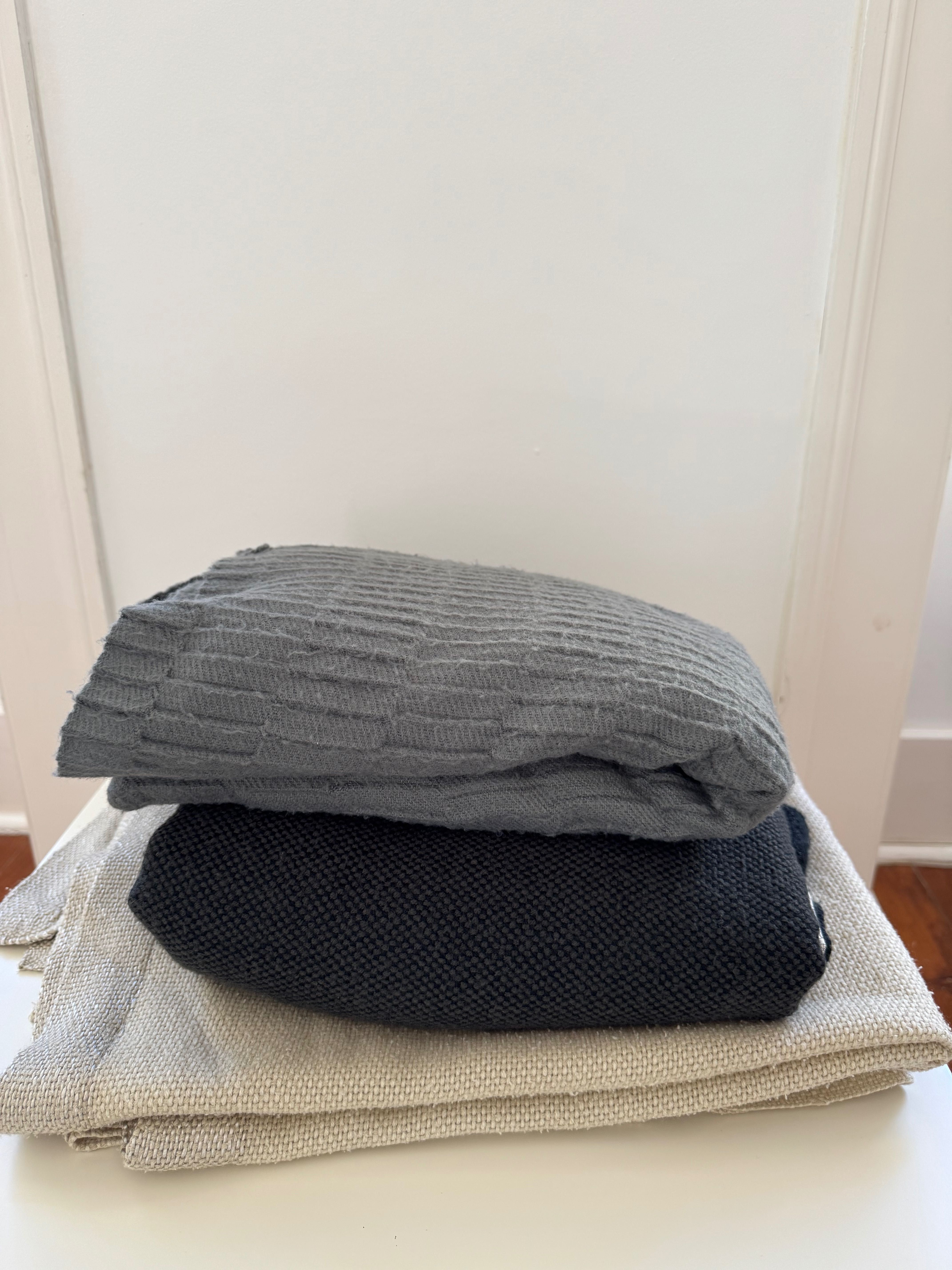 ZARA HOME ( almofadas + mantas )