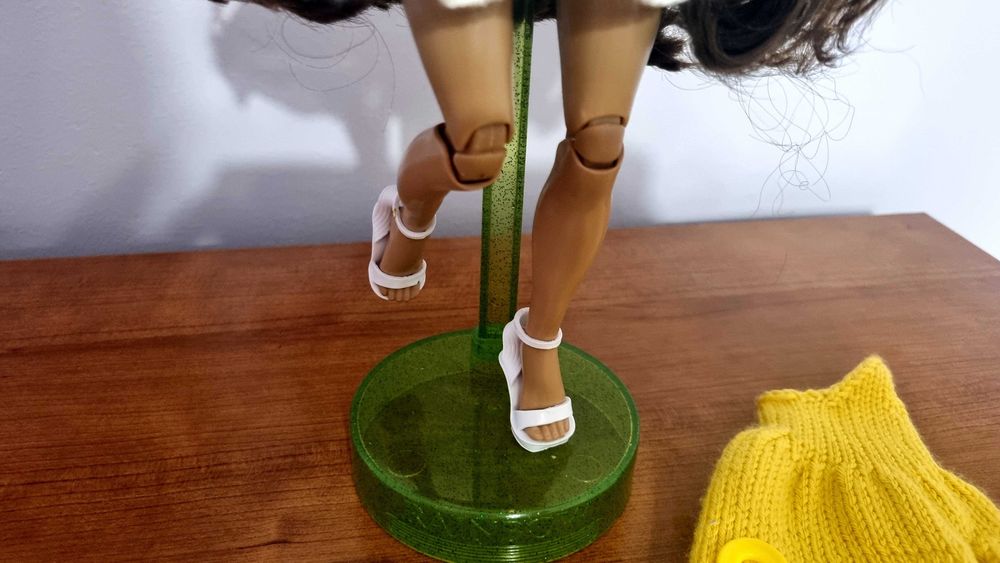 Boneca Rainbow High