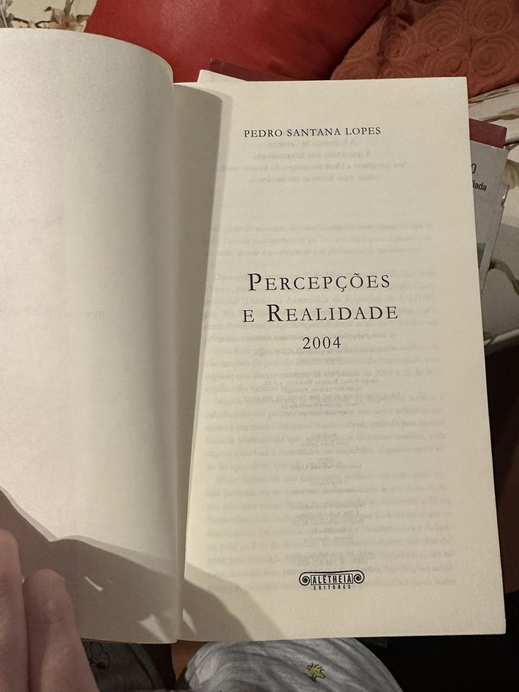 Livro Pedro Santana Lopes - PERCEPÇÕES E REALIDADE 2004