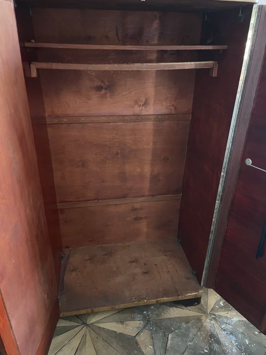 Шафа трьохдверна