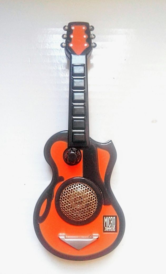 Miniatura de guitarra 1994 18x7cm.