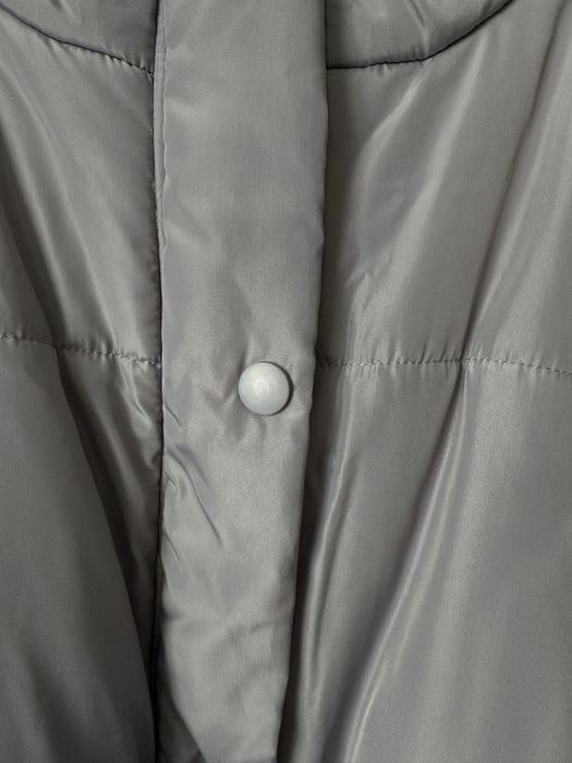 Тепла куртка на осінь та зиму