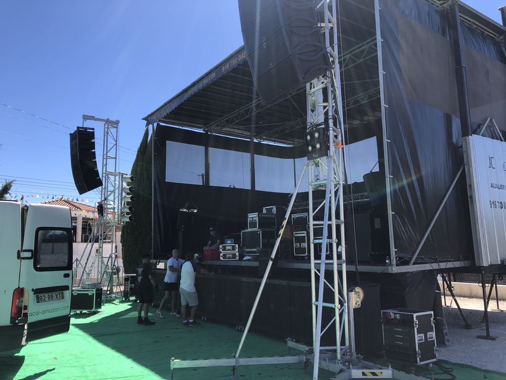 Line array electrovoice xlc