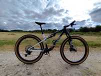 Canyon Lux World Cup CF6