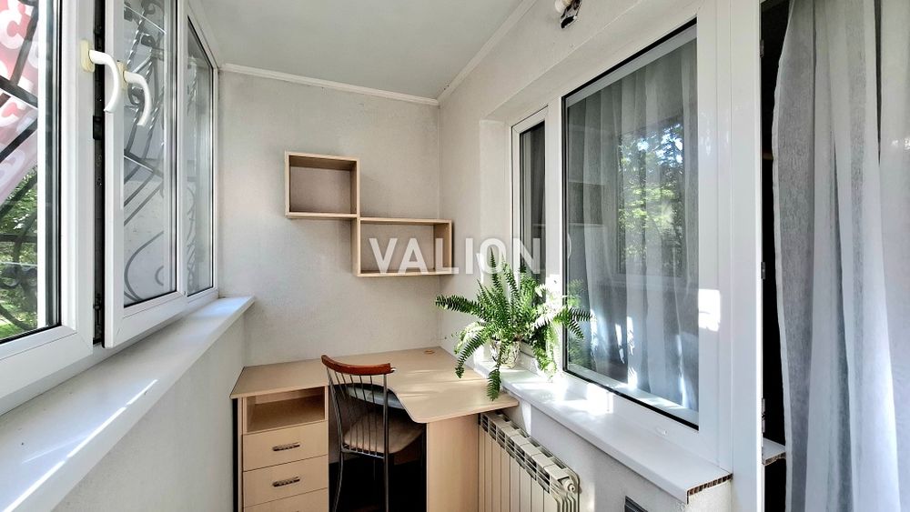 Продаж 1 кім. квартири, ремонт, Харківське шосе, метро Харківська