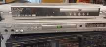Leitor de DVD e VHF