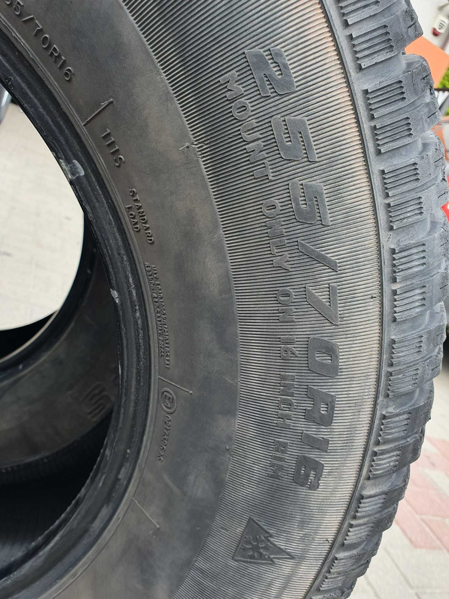 Opony zimowe Cooper Discoverer M+S,  255/70 r16, bieżnik 8mm