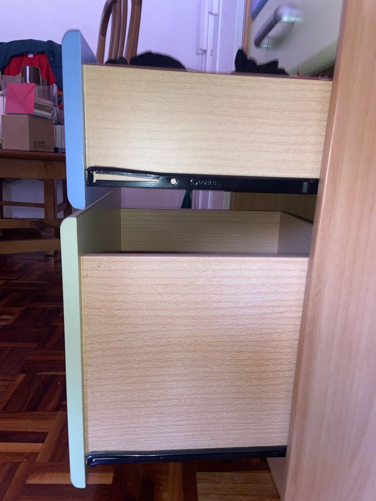 Cómoda de 5 gavetas