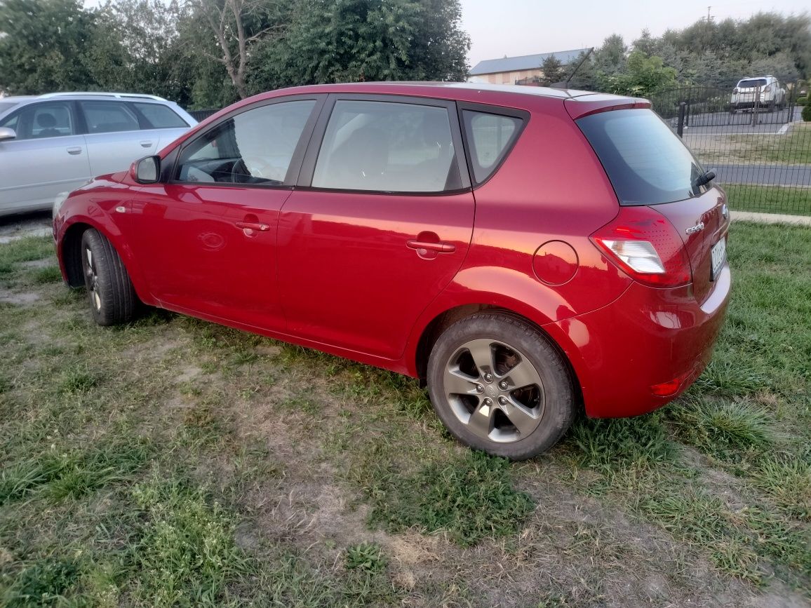 Kia cee'd 1.4  *klima*alufelgi*