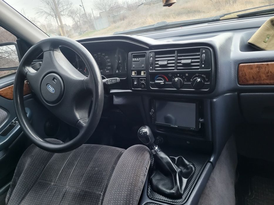 Форд скорпио 1 2,0 газ/бензин