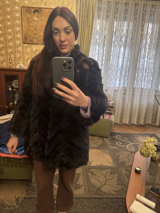 Продам норкову шубку розмір с