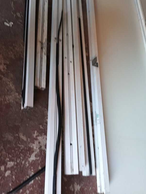 Ścianka  dzielona  dwa pomieszczenia z profili Aluminiowych