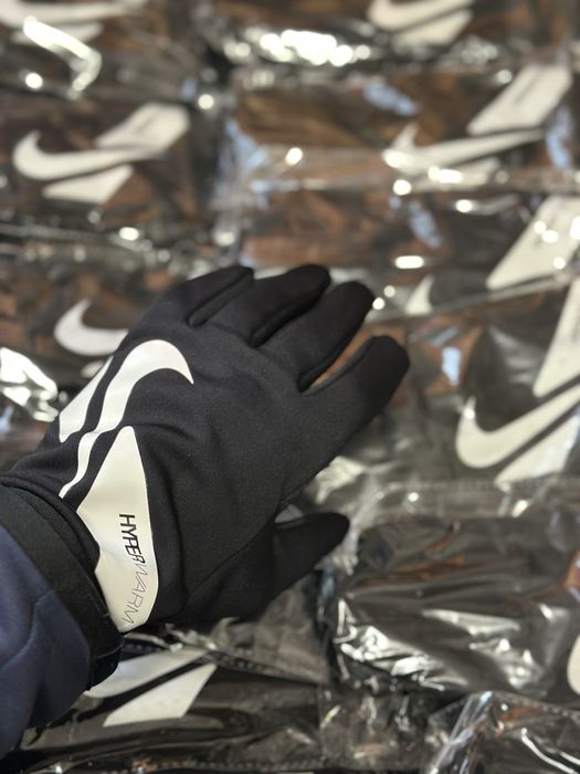 Розпродаж! Рукавички Nike Academy Hyperwarm