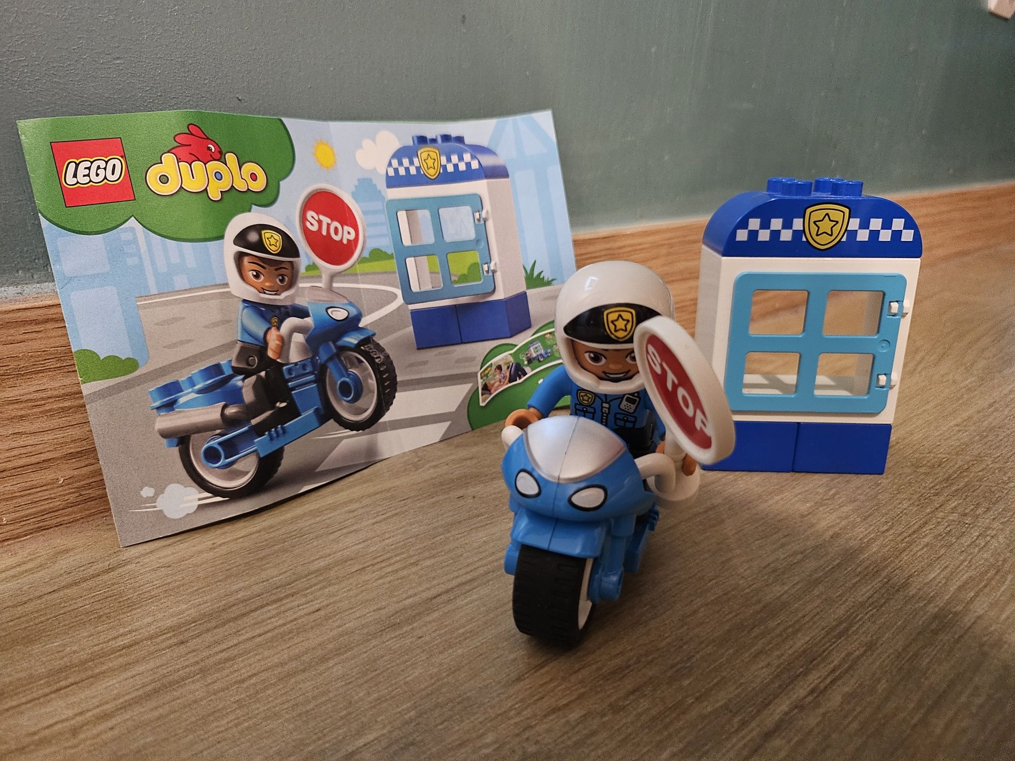 Klocki lego duplo policjant