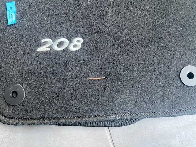 Tapetes Originais NOVOS Citroen C1, C4, Peugeot 108, 208 e 308, 2008