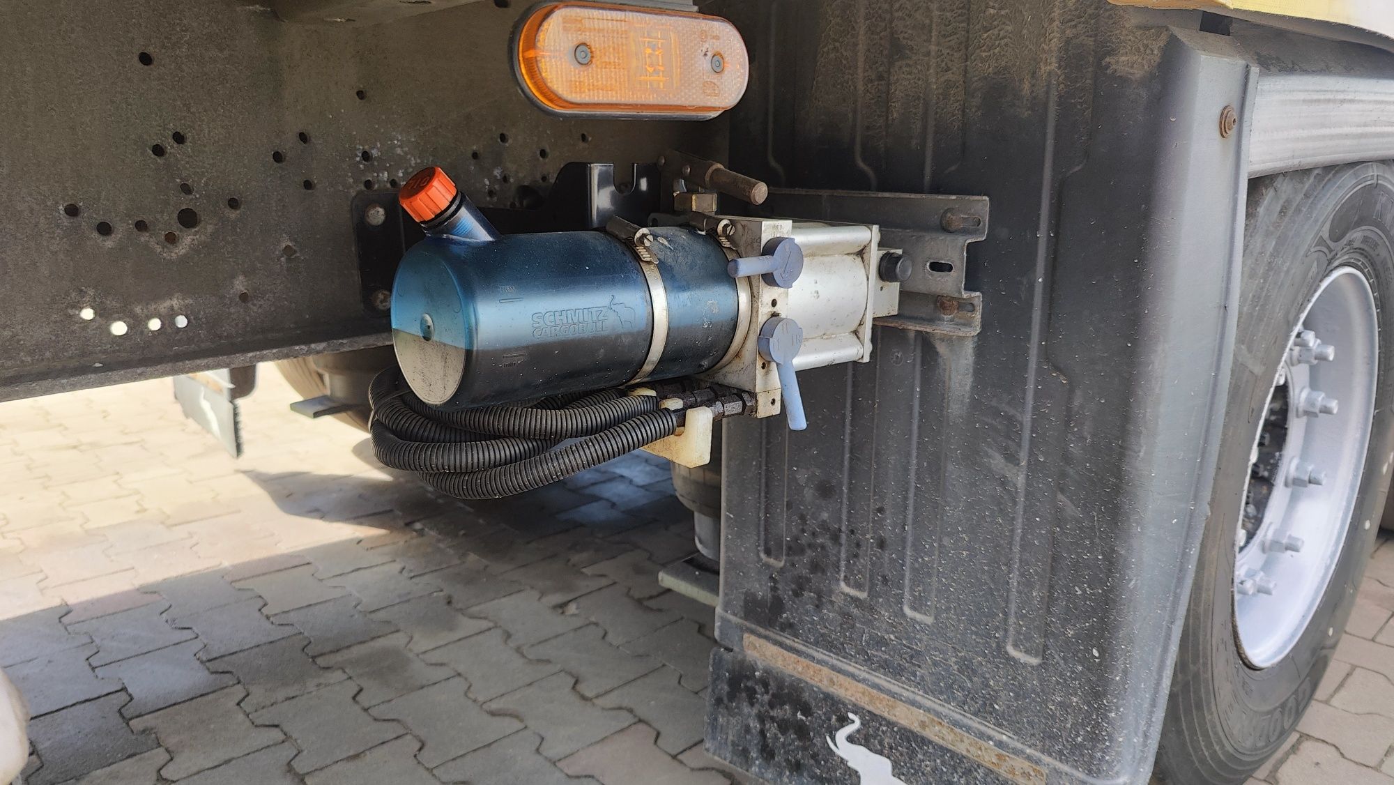 Naczepa Schmitz Cargobull / Speed Curtain/ MEGA 3m / Podnoszona oś /XL