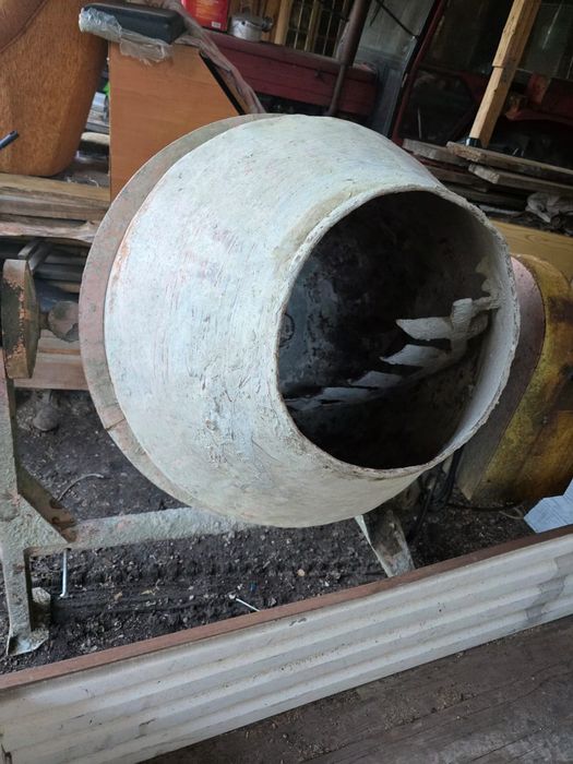 Sprzedam betoniarkę 150/220