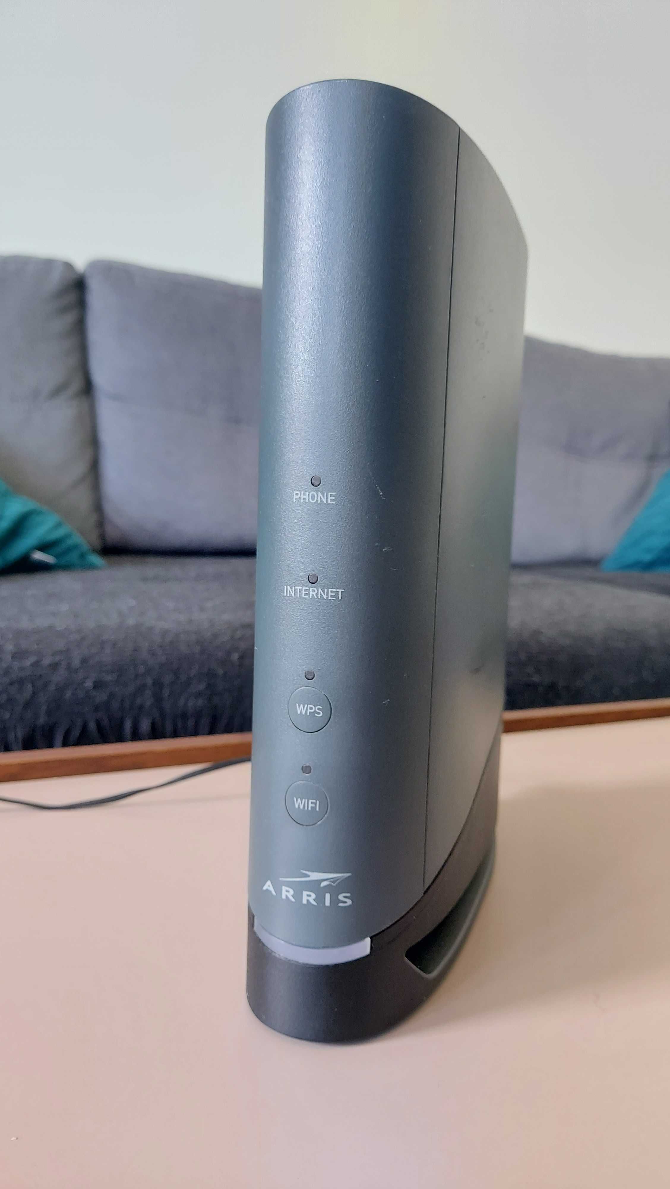 Modem / router kablowy ARRIS TG6441B