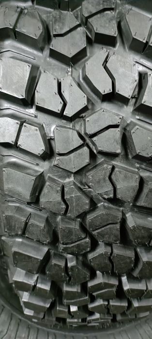 Pneus novos 255/75/17 BF Goodrich