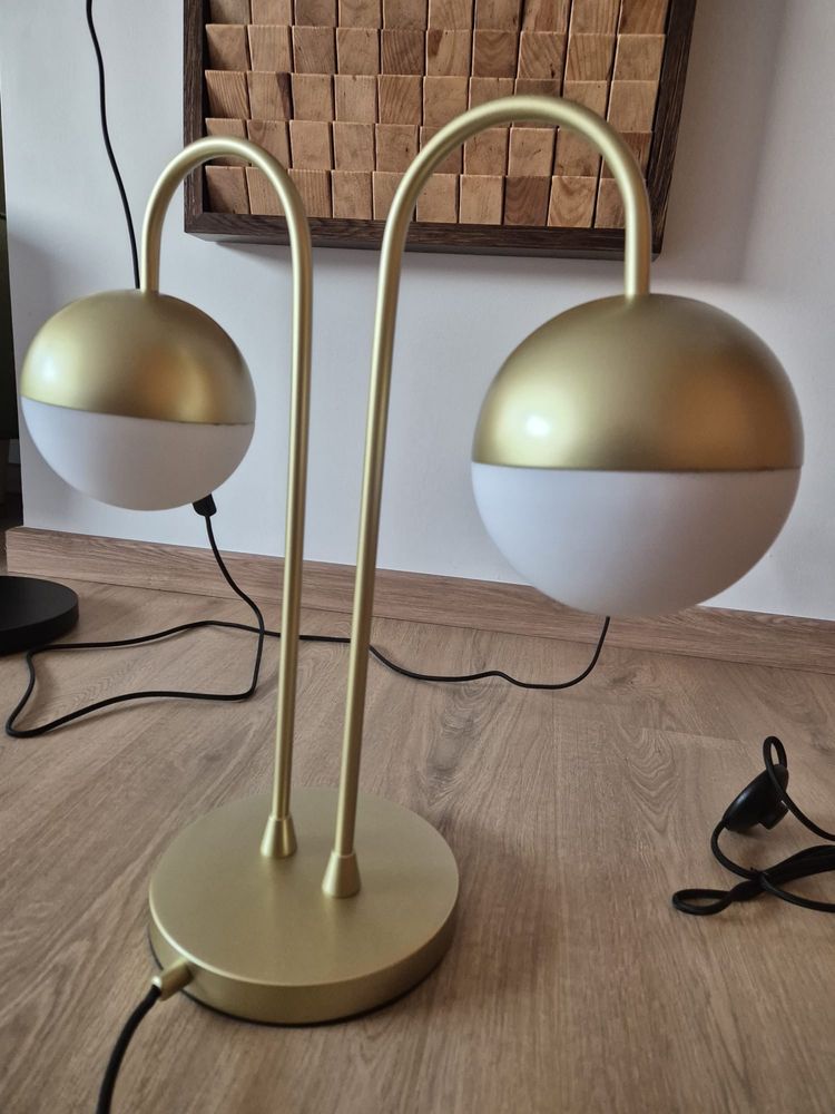 candeeiro dourado