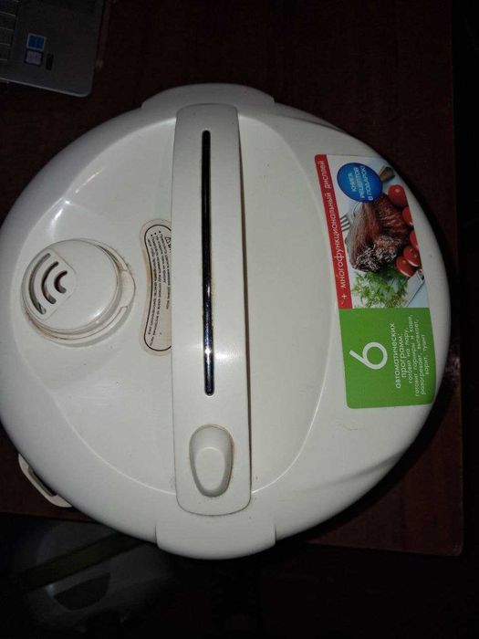 Мультиварка  Polaris PMC 0508AD.