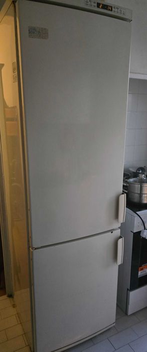 Fogão elétrico, frigorífico  e esquentador