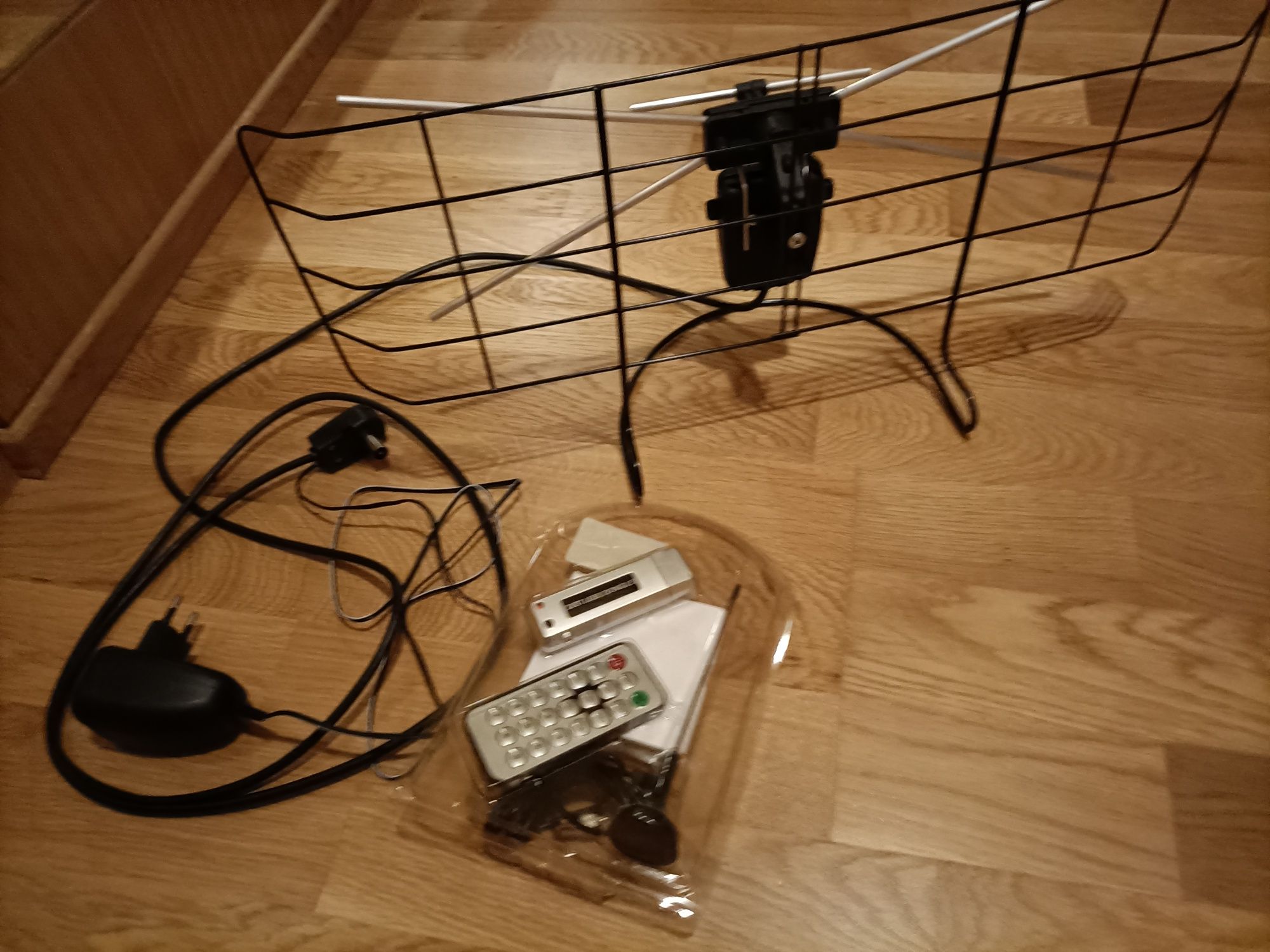 Antena pokojowa i zewnętrzne +tuner