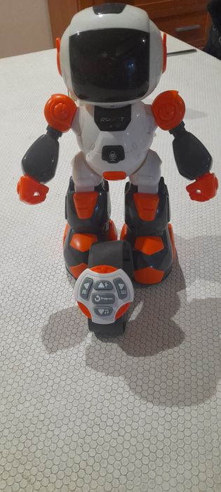 Camaleão+Carro telecomandado+Robot+Lançador Spider Man