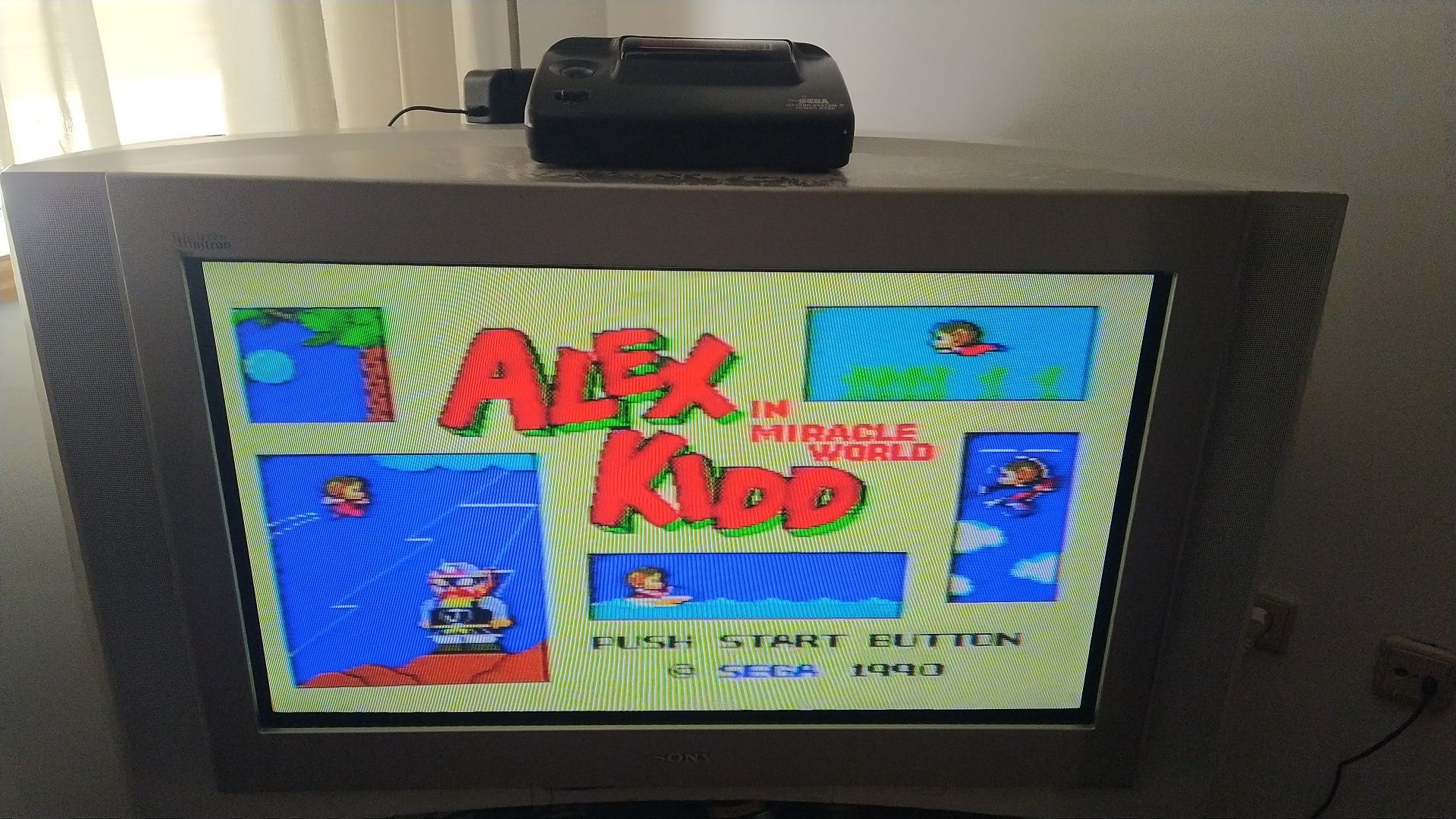 Sega Master System II Alex Kidd na caixa