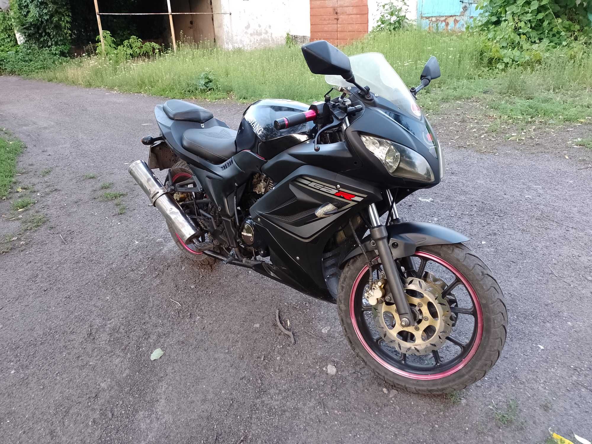 Очень СРОЧНО!!!Продам Musstang mt200-10