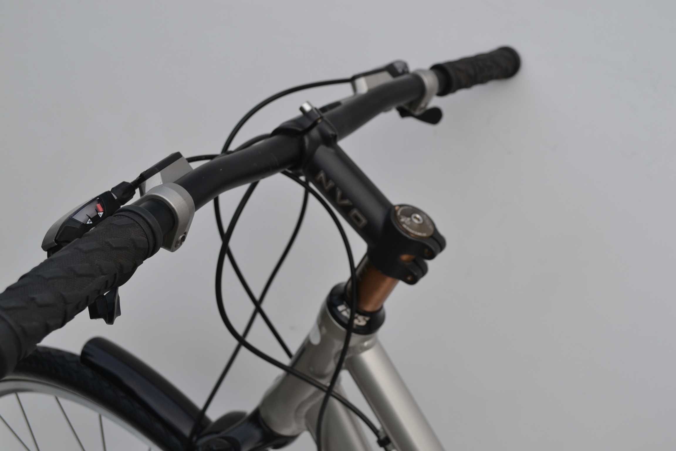 Rower trekkingowy * Bixs Tracer 100 * koła 28 48cm shimano deore tarcz