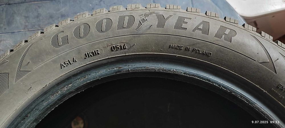 Opony Zimowe Goodyear 195/60 R16 93H komplet 4sztuki w idealnym stanie