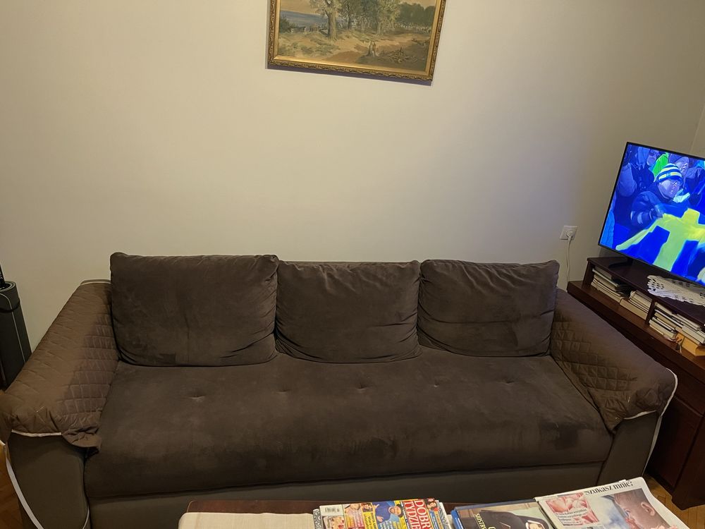 Sofa rozkładana z funkcją spania.