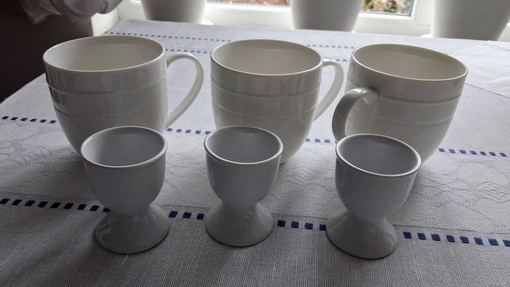 3 Białe kubki ceramiczne + 3 kieliszki na jajka