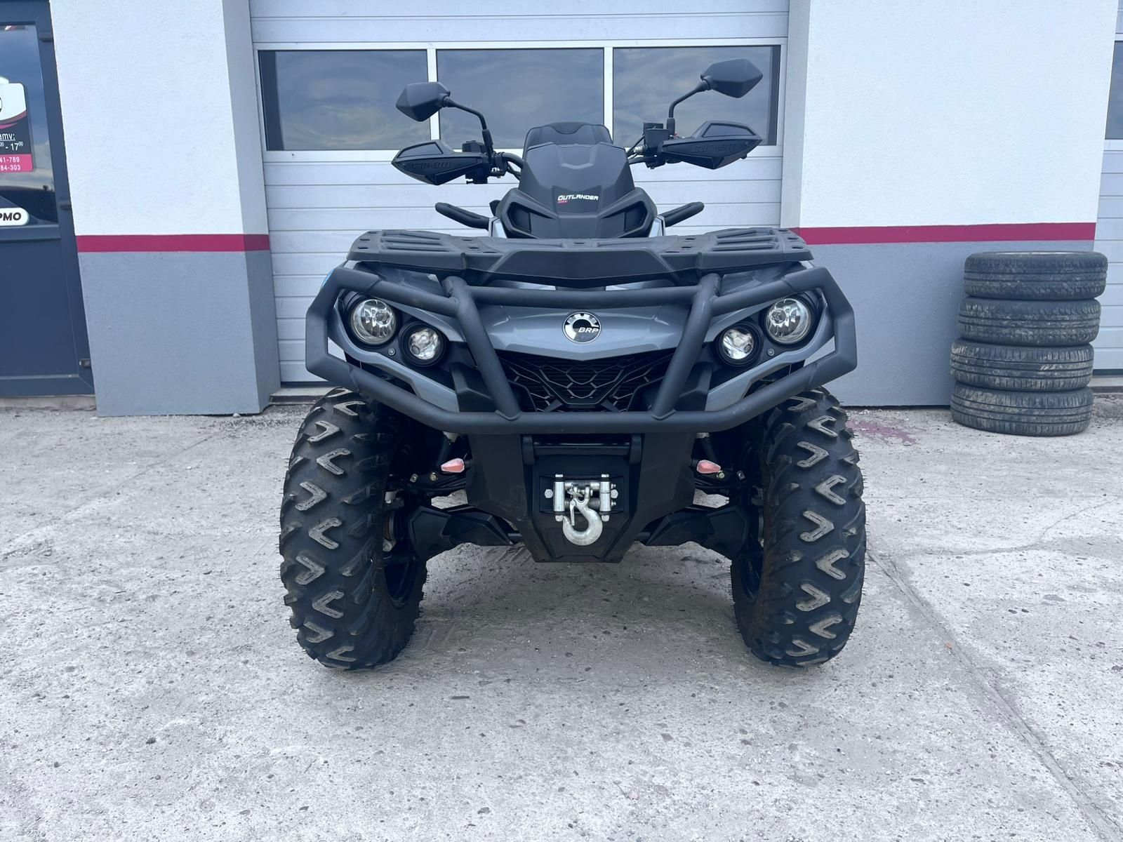 Can am Outlander max DPS 1000R, 2200km/70godz.