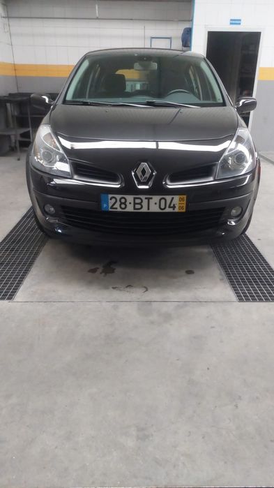 Renault clio 4 portas